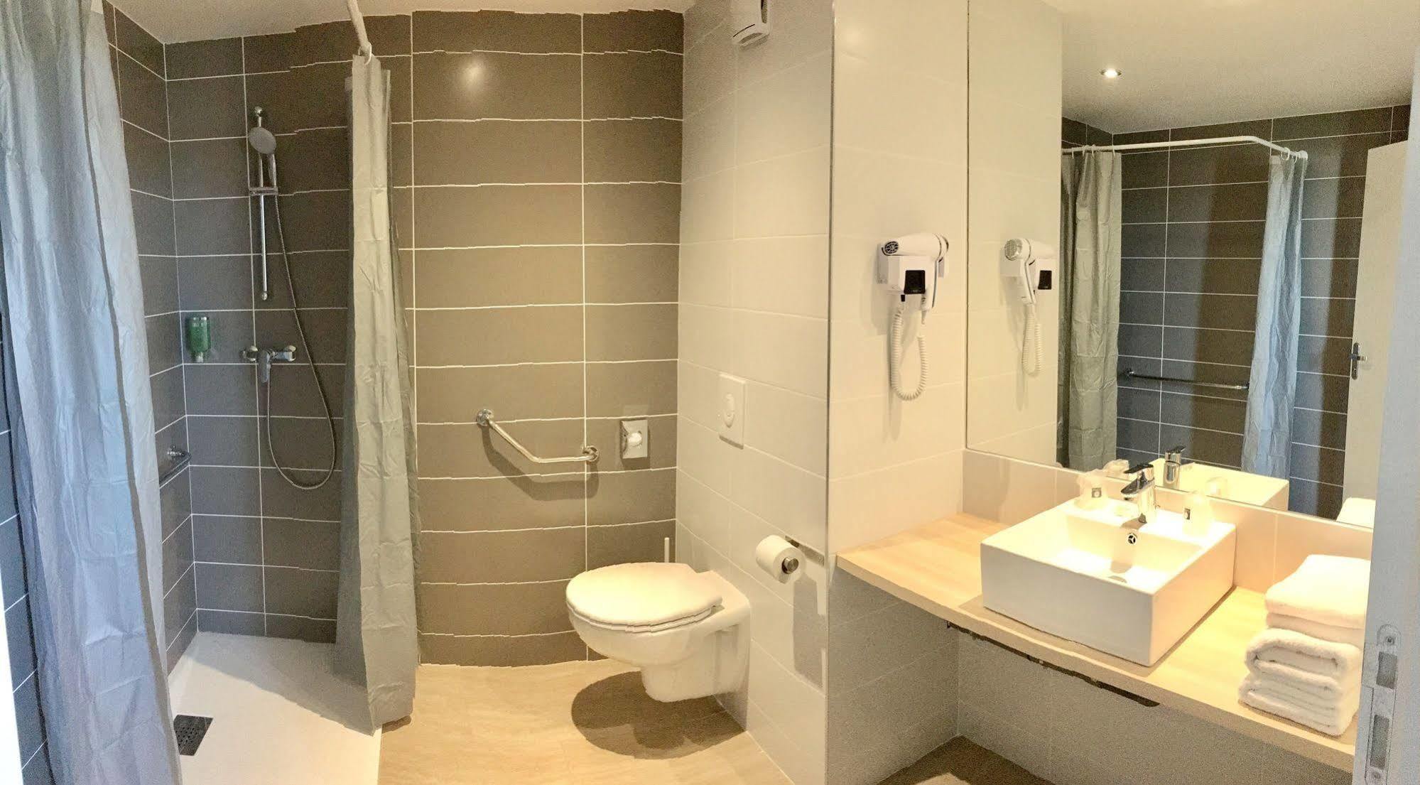 Brit Hotel Martigues Nord Buitenkant foto